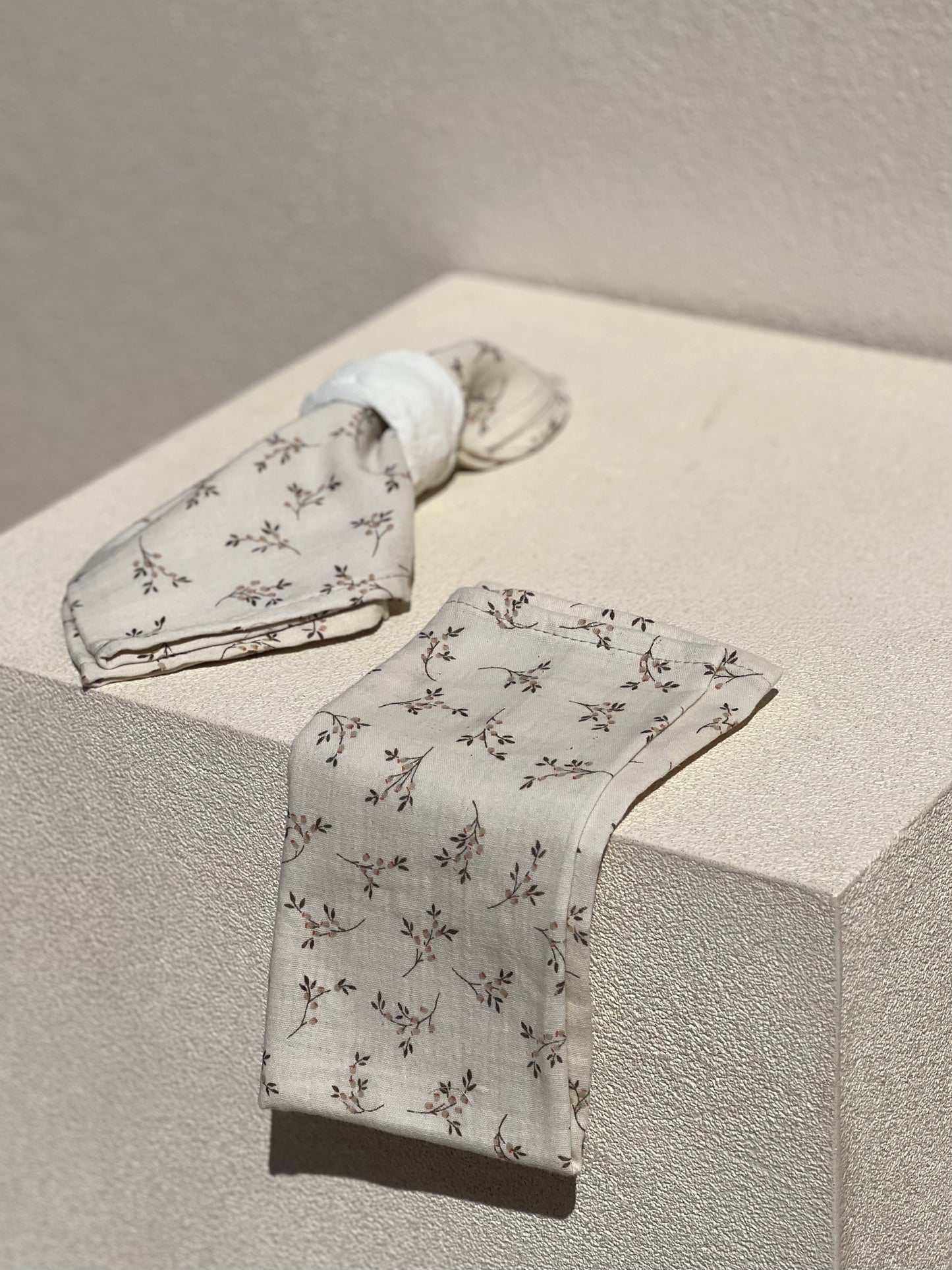 2 x Amore Napkins